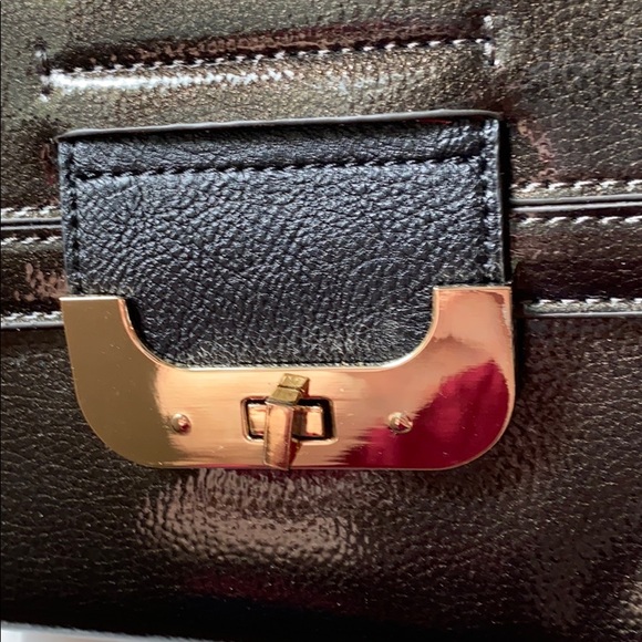 Sondra Roberts purse - Picture 4 of 5